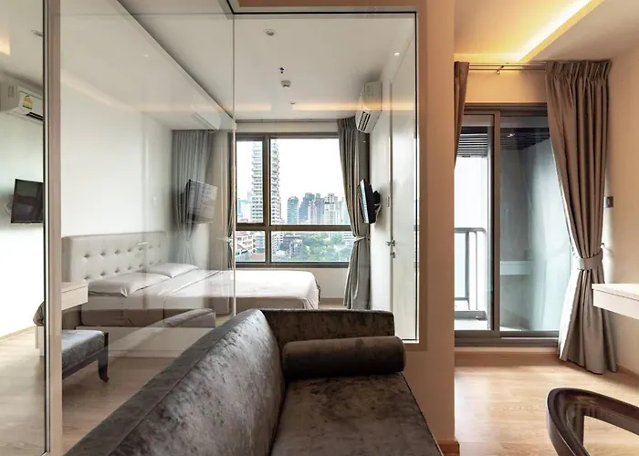 別荘 Phrom Phong 43F Rooftop Pool Workation 27 Monitor, Gym, Bts Airport Pickup バンコク都