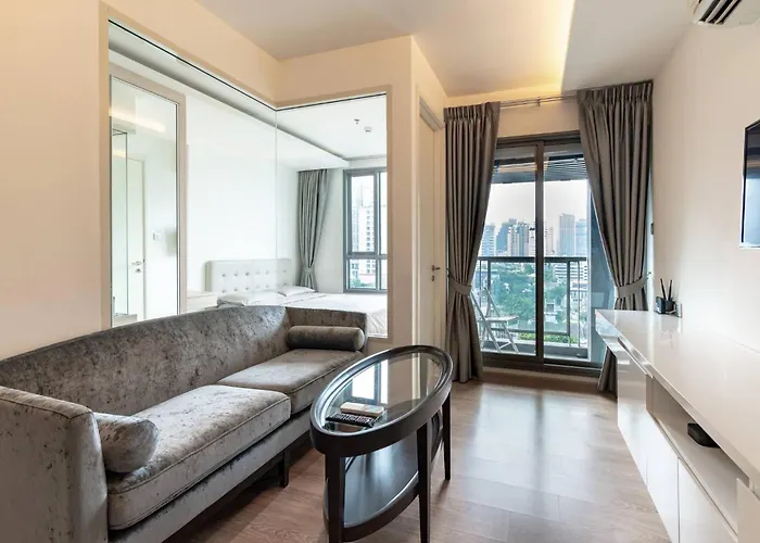 別荘 Phrom Phong 43F Rooftop Pool Workation 27 Monitor, Gym, Bts Airport Pickup バンコク都