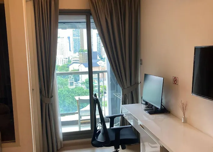 Phrom Phong 43F Rooftop Pool Workation 27 Monitor, Gym, Bts Airport Pickup *