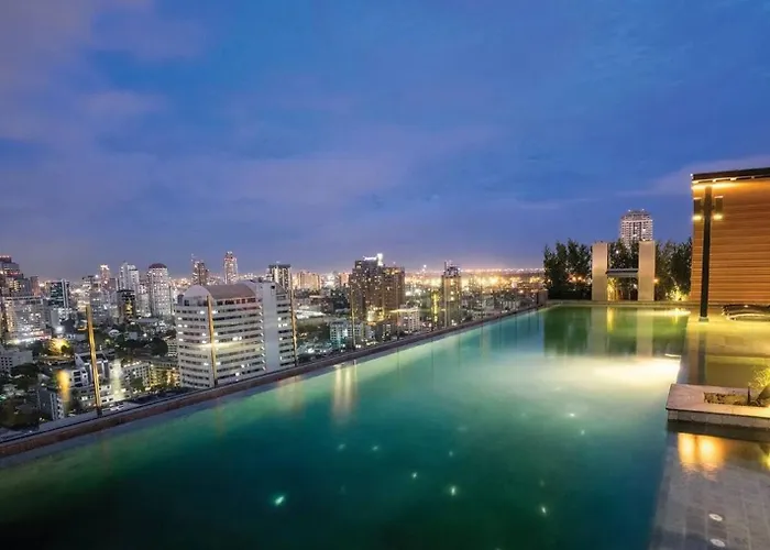 Phrom Phong 43F Rooftop Pool Workation 27 Monitor, Gym, Bts Airport Pickup