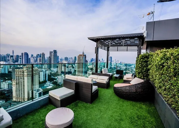 別荘 Phrom Phong 43F Rooftop Pool Workation 27 Monitor, Gym, Bts Airport Pickup バンコク都