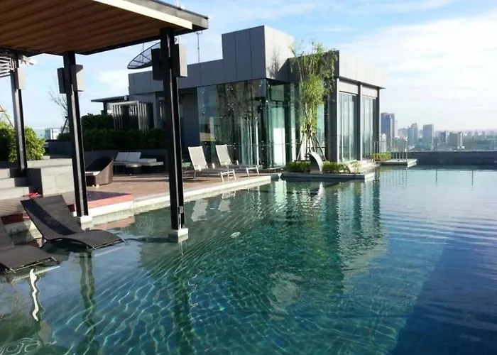 別荘 Phrom Phong 43F Rooftop Pool Workation 27 Monitor, Gym, Bts Airport Pickup バンコク都