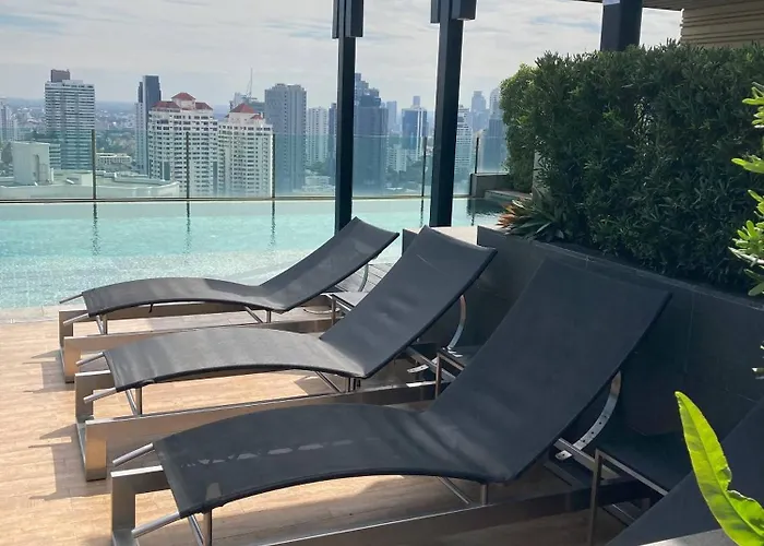 別荘 Phrom Phong 43F Rooftop Pool Workation 27 Monitor, Gym, Bts Airport Pickup バンコク都